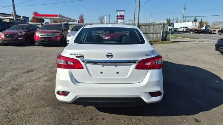 Nissan Sentra 2018 photo 4
