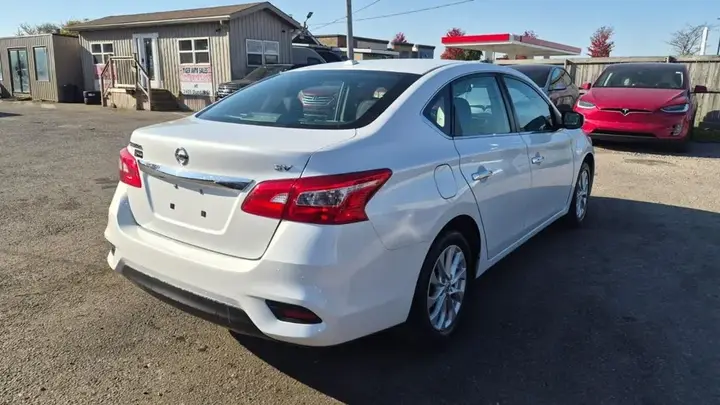 Nissan Sentra 2018 photo 5