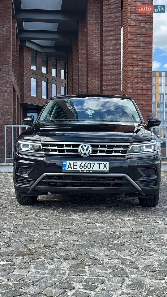 Volkswagen Tiguan 2018 photo 2