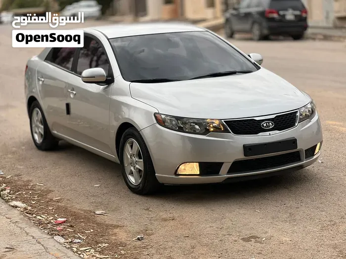Kia Forte 2012 photo 2