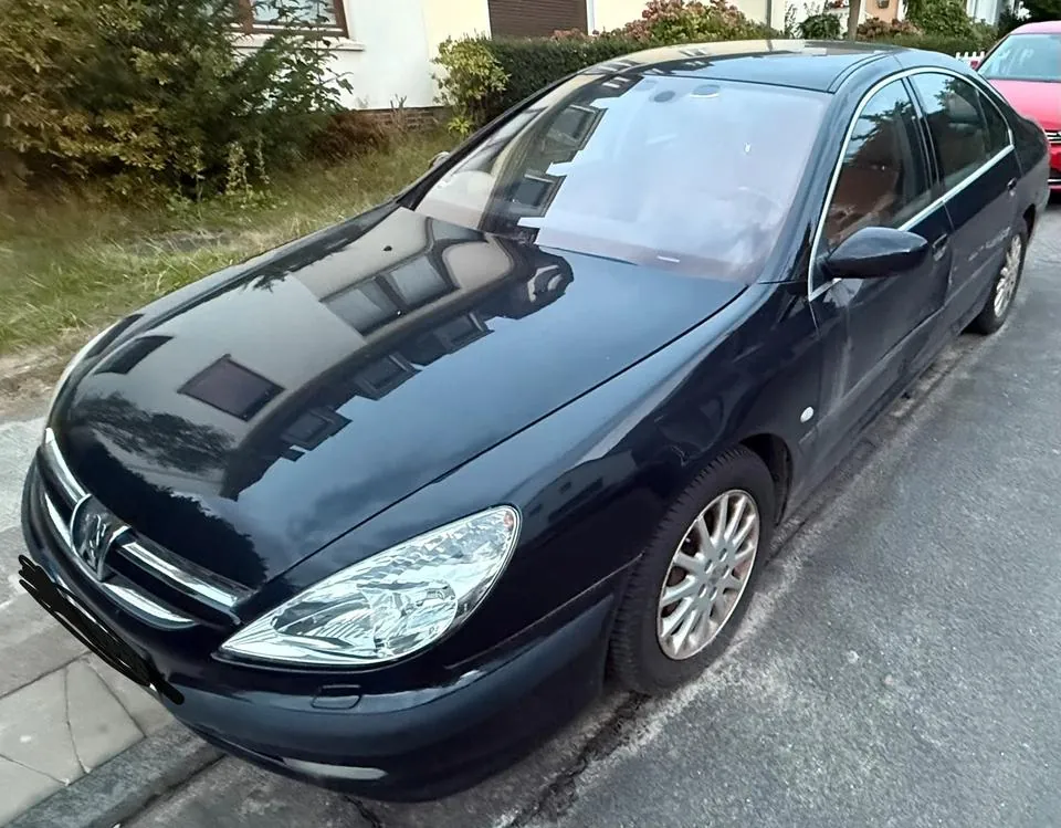 Peugeot 607