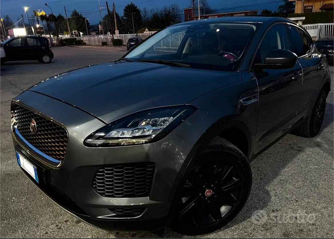 Jaguar E-Pace 2018 photo 2