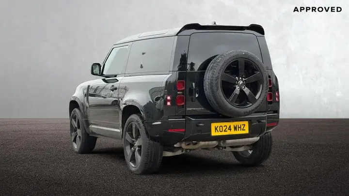 Land Rover Defender 90 2024 photo 2