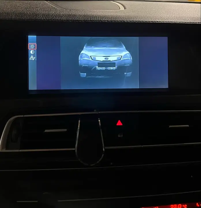 BMW 7 Series 2009 photo 3