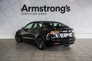 Tesla Model 3 2022 photo 4