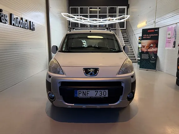 Peugeot Partner Tepee 2012 photo 2