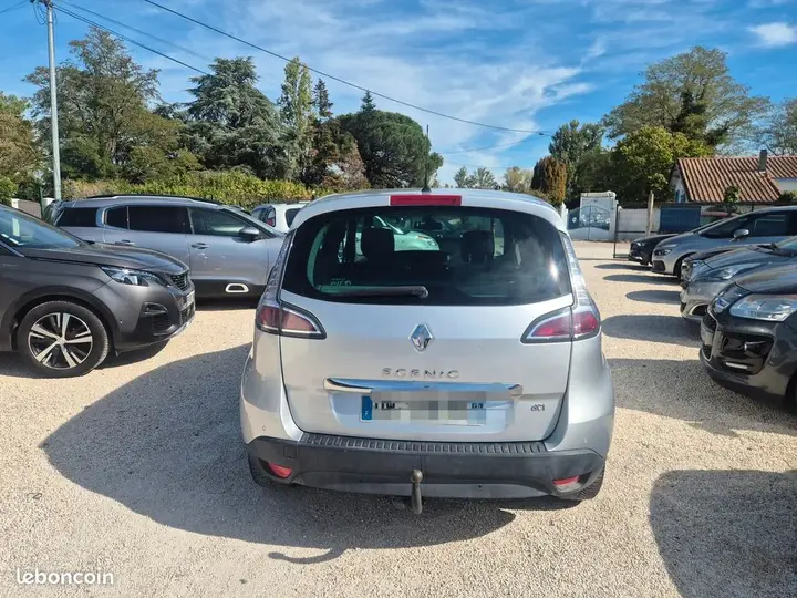 Renault Scenic 2015 photo 4