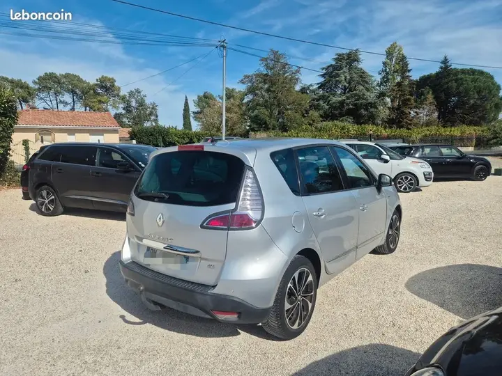 Renault Scenic 2015 photo 3
