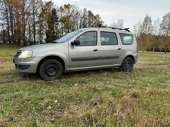 Dacia Logan 2010 photo 4