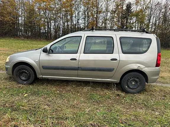 Dacia Logan 2010 photo 5