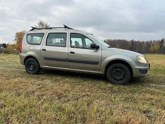 Dacia Logan 2010 photo 3