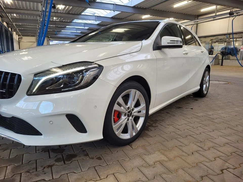 Mercedes-Benz A 180
