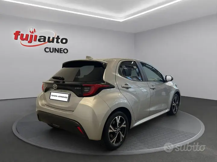 Toyota Yaris 2024 photo 3