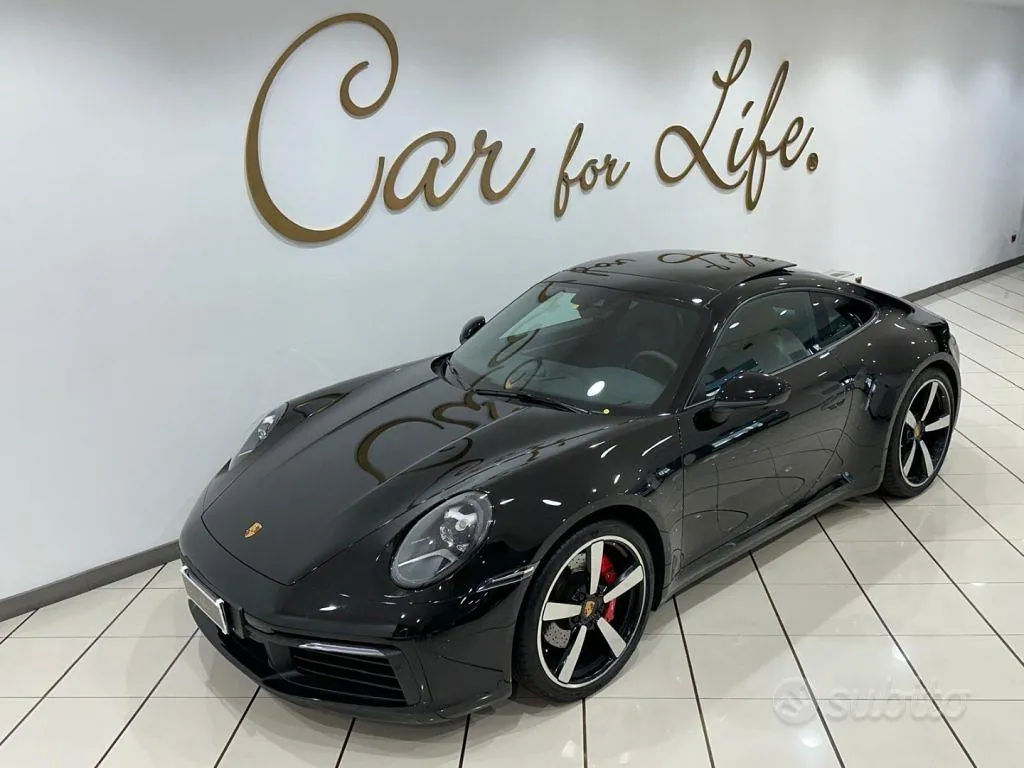 Porsche 911 2020 photo 2