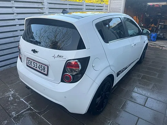 Chevrolet Aveo 2013 photo 4
