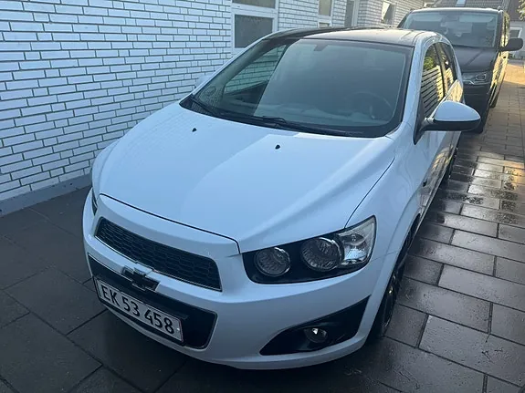 Chevrolet Aveo 2013 photo 2