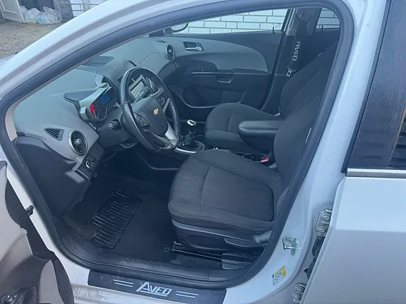 Chevrolet Aveo 2013 photo 5