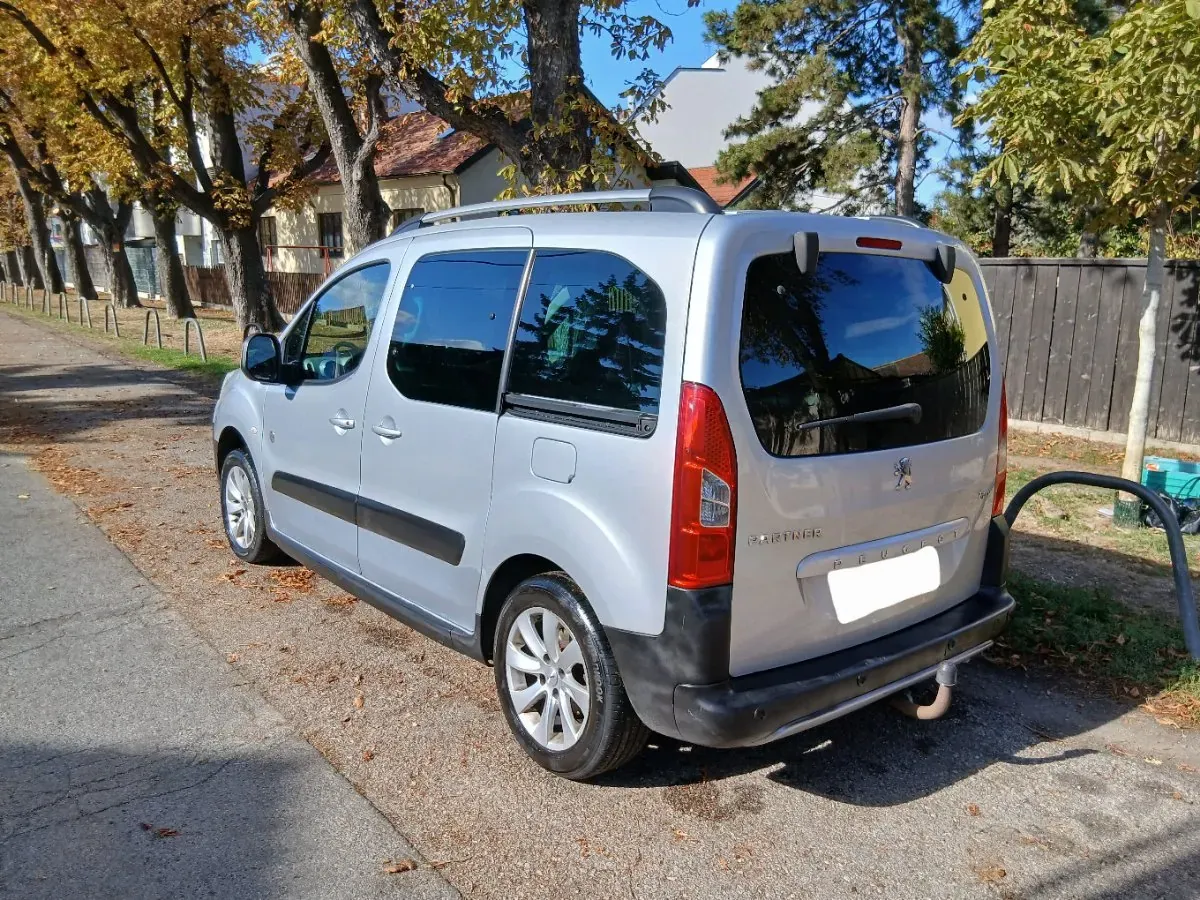 Peugeot Partner 2011 photo 3