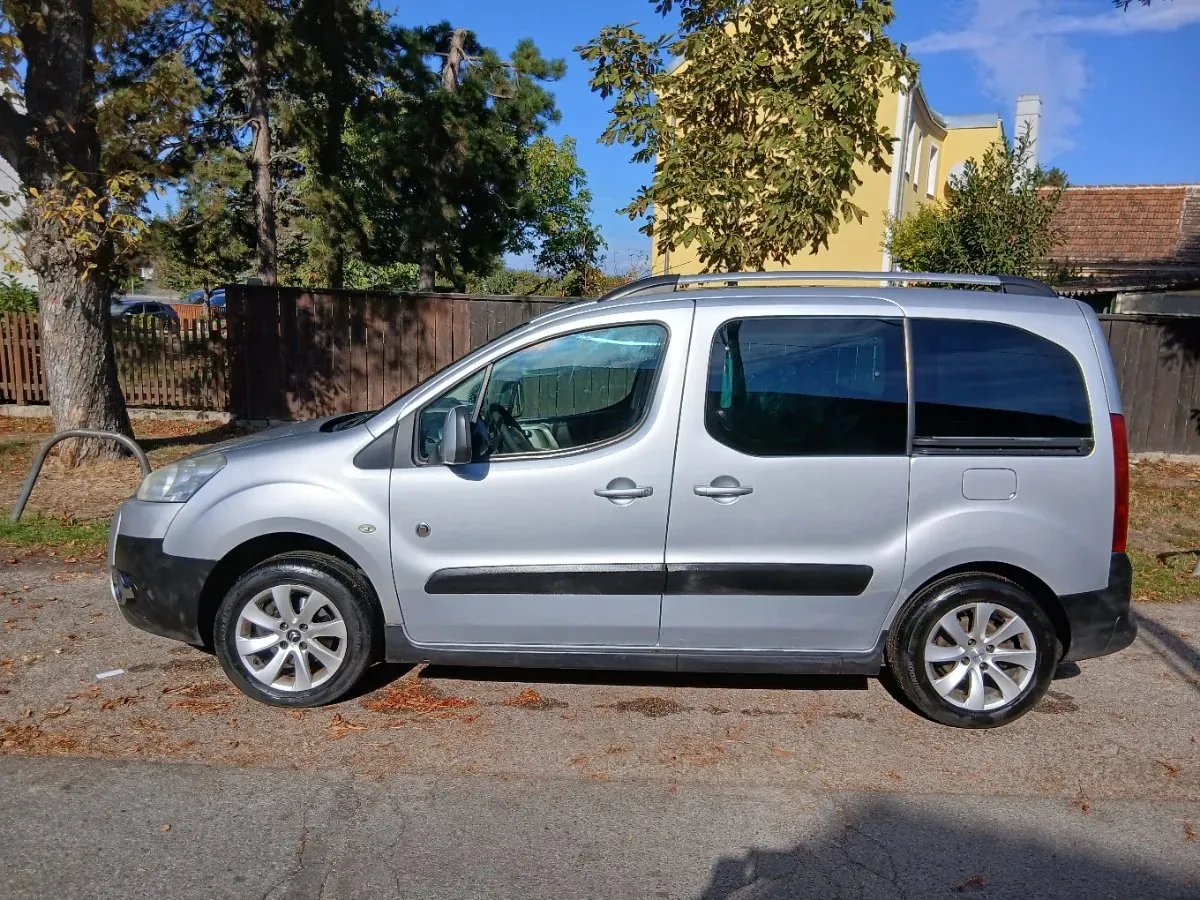 Peugeot Partner 2011 photo 2