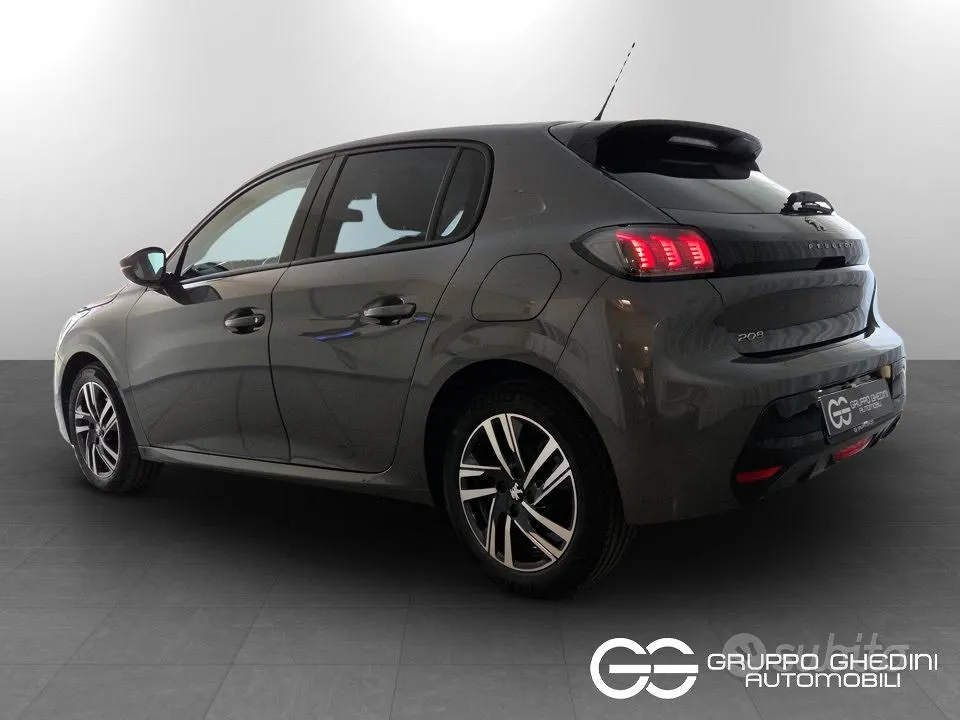 Peugeot 208 2023 photo 3