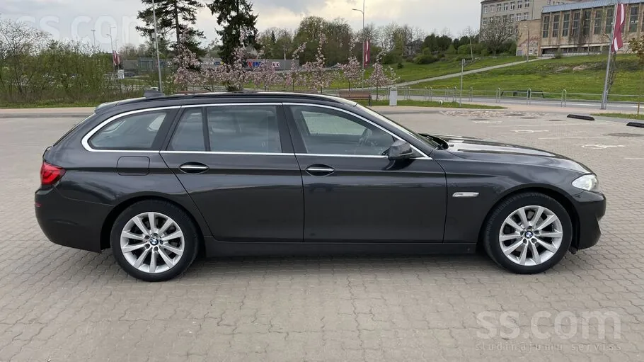 BMW 525 2012 photo 4