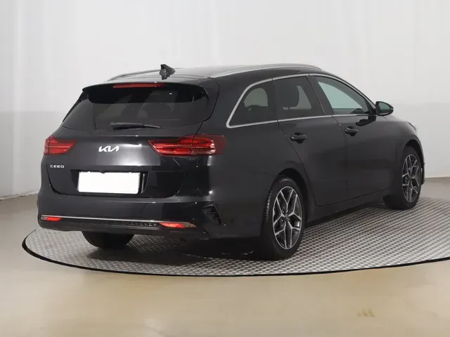 Kia Ceed Sw 2025 photo 4
