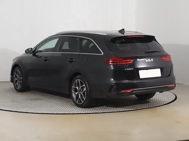 Kia Ceed Sw 2025 photo 3