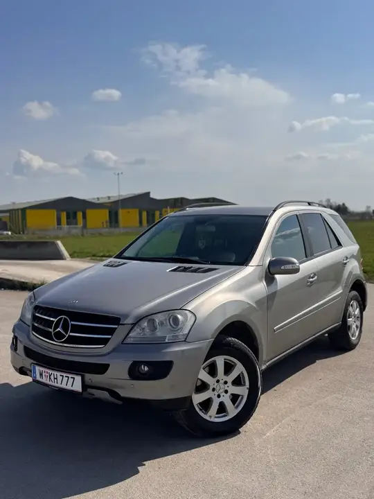 Mercedes-Benz M-Class 2007 photo 2