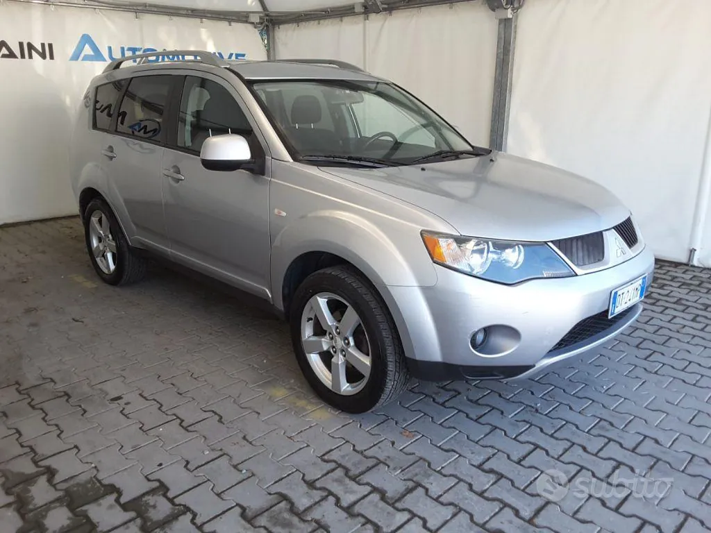 Mitsubishi Outlander 2009 photo 2