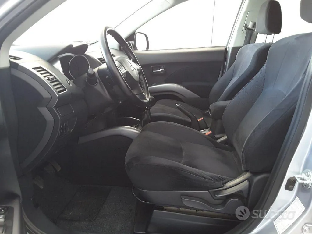 Mitsubishi Outlander 2009 photo 5