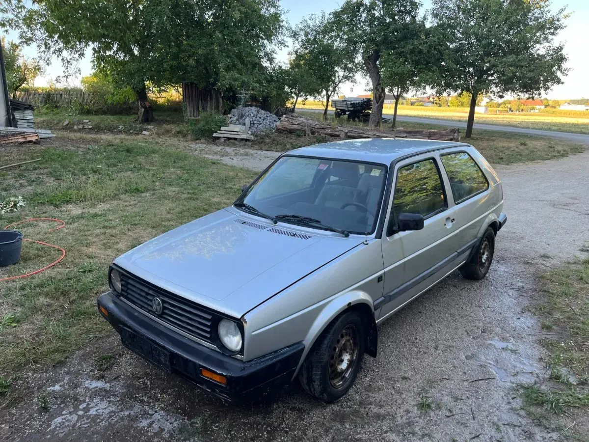 Volkswagen Golf 1990 photo 2
