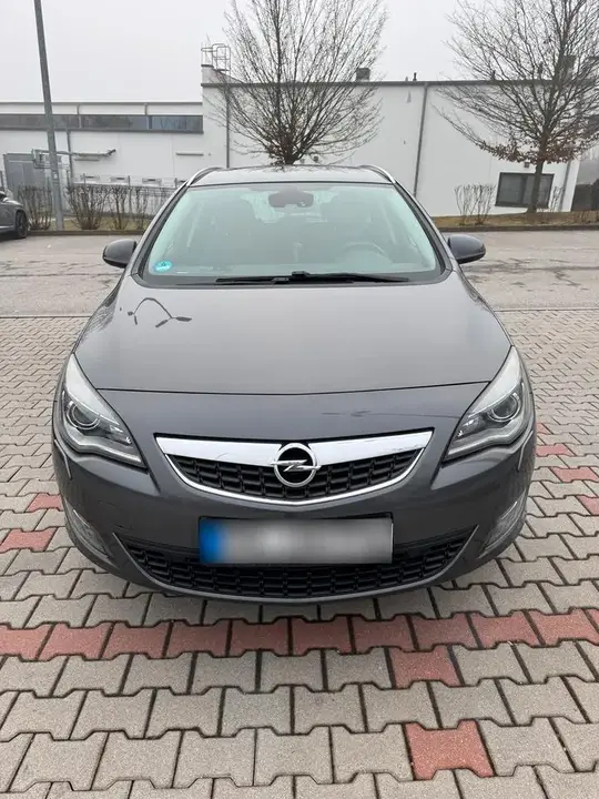 Opel Astra J
