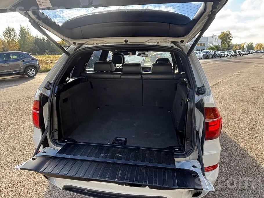 BMW X5 2011 photo 4
