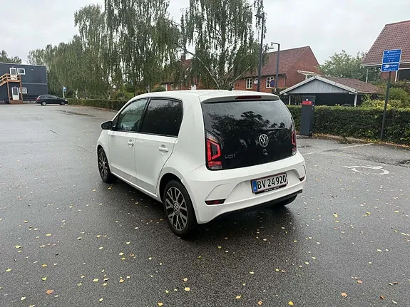 Volkswagen Up 2017 photo 4
