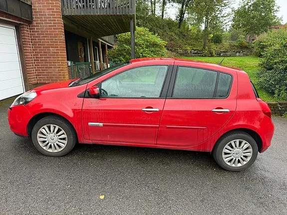 Renault Clio 2012 photo 4