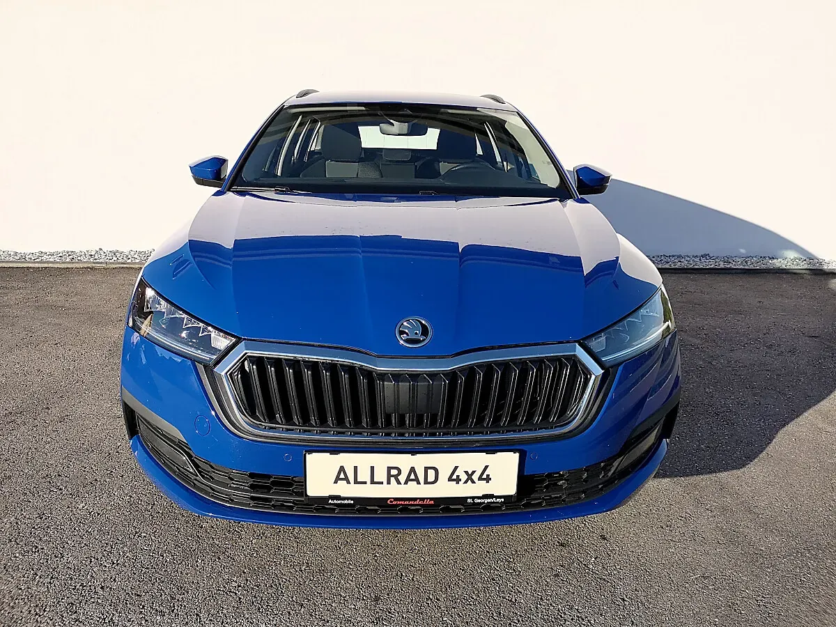 Skoda Octavia 2021 photo 3