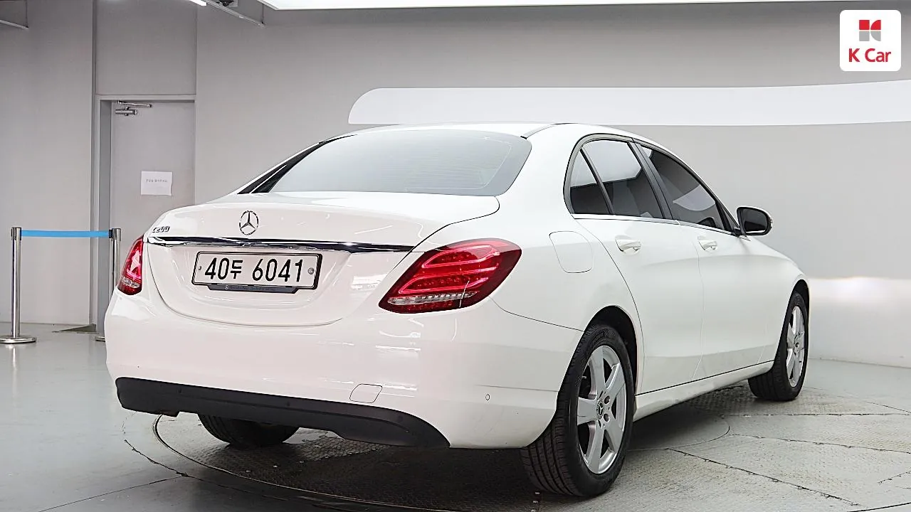 Mercedes-Benz C-Class 2017 photo 4