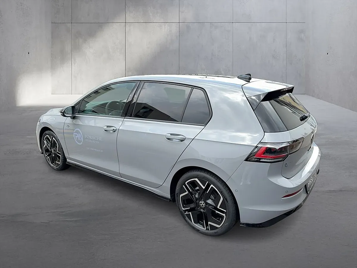 Volkswagen Golf 2026 photo 3