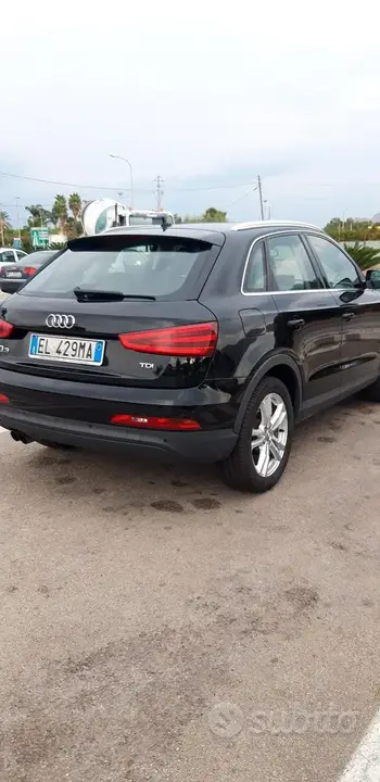 Audi Q3 2012 photo 2