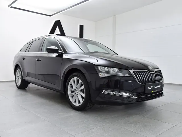 Skoda Superb Combi 2022 photo 3