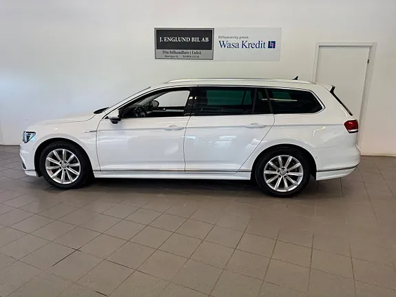 Volkswagen Passat 2016 photo 2