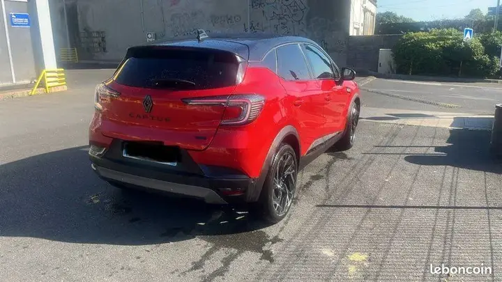 Renault Captur 2024 photo 2