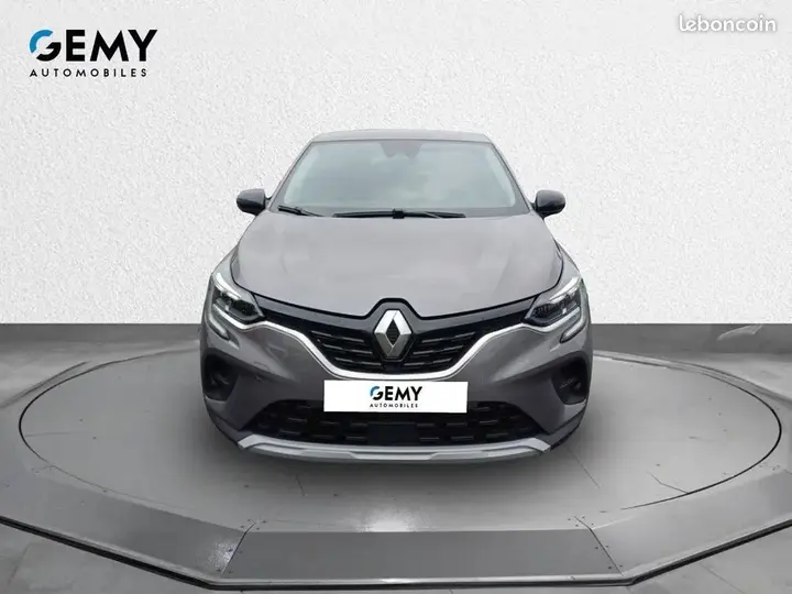 Renault Captur 2024 photo 2