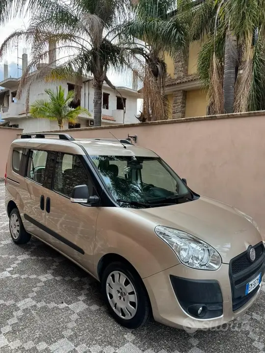 Fiat Doblo 2012 photo 2