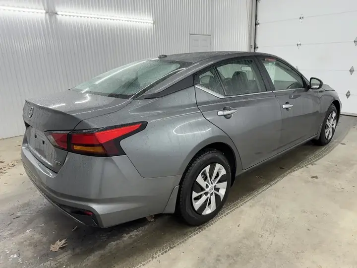 Nissan Altima 2024 photo 5