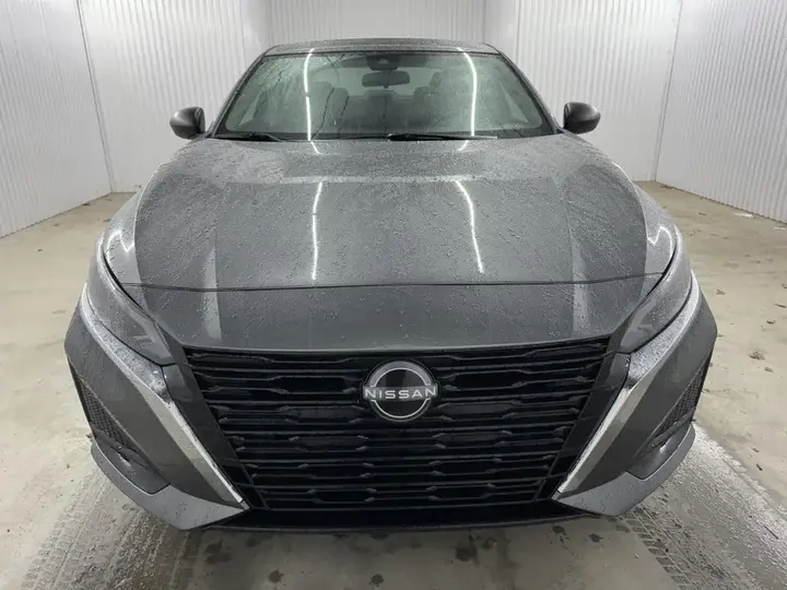 Nissan Altima 2024 photo 2