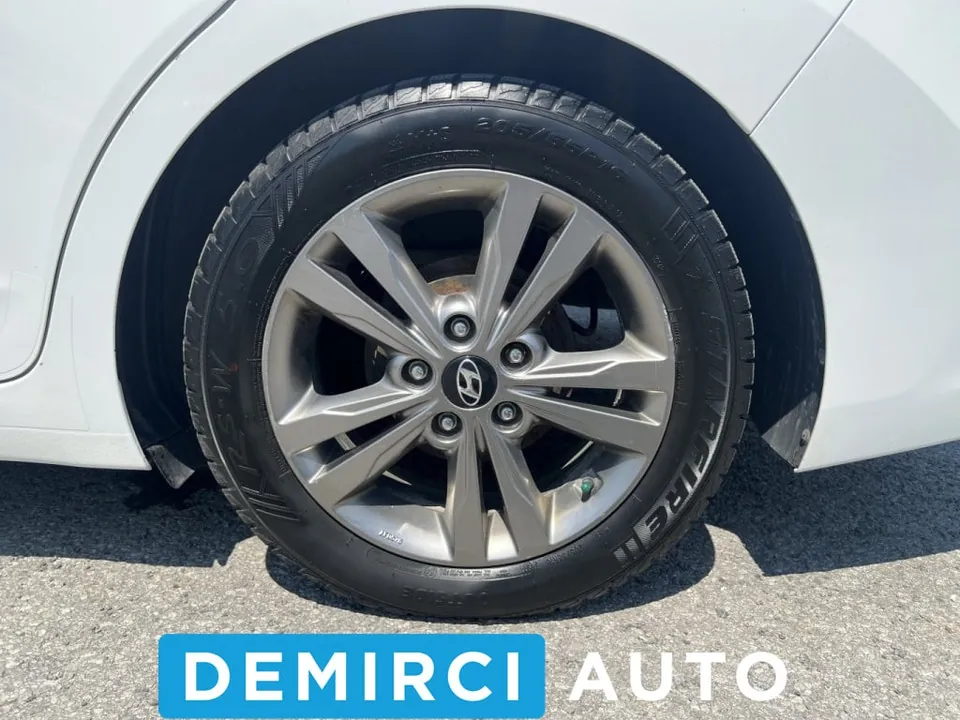 Hyundai Elantra 2018 photo 5