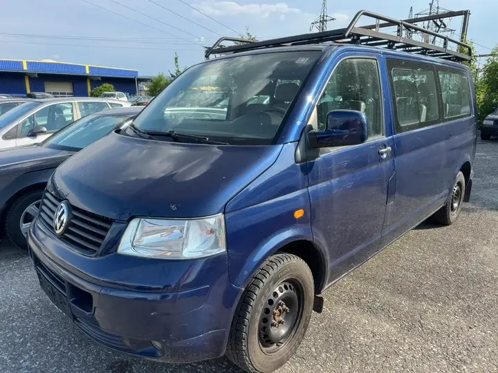 Volkswagen T5 2004 photo 2
