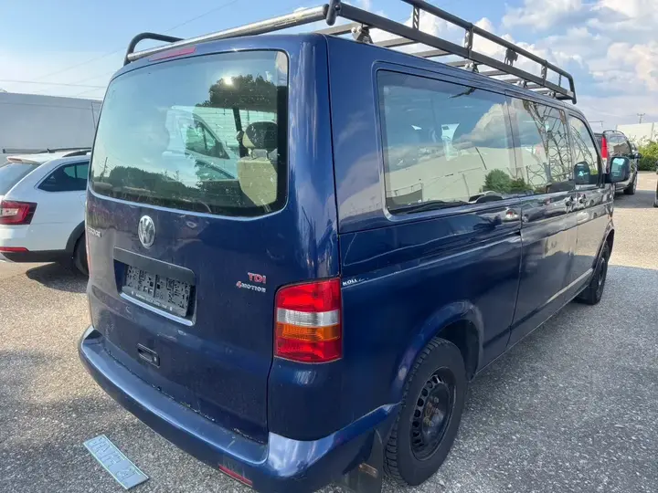 Volkswagen T5 2004 photo 3