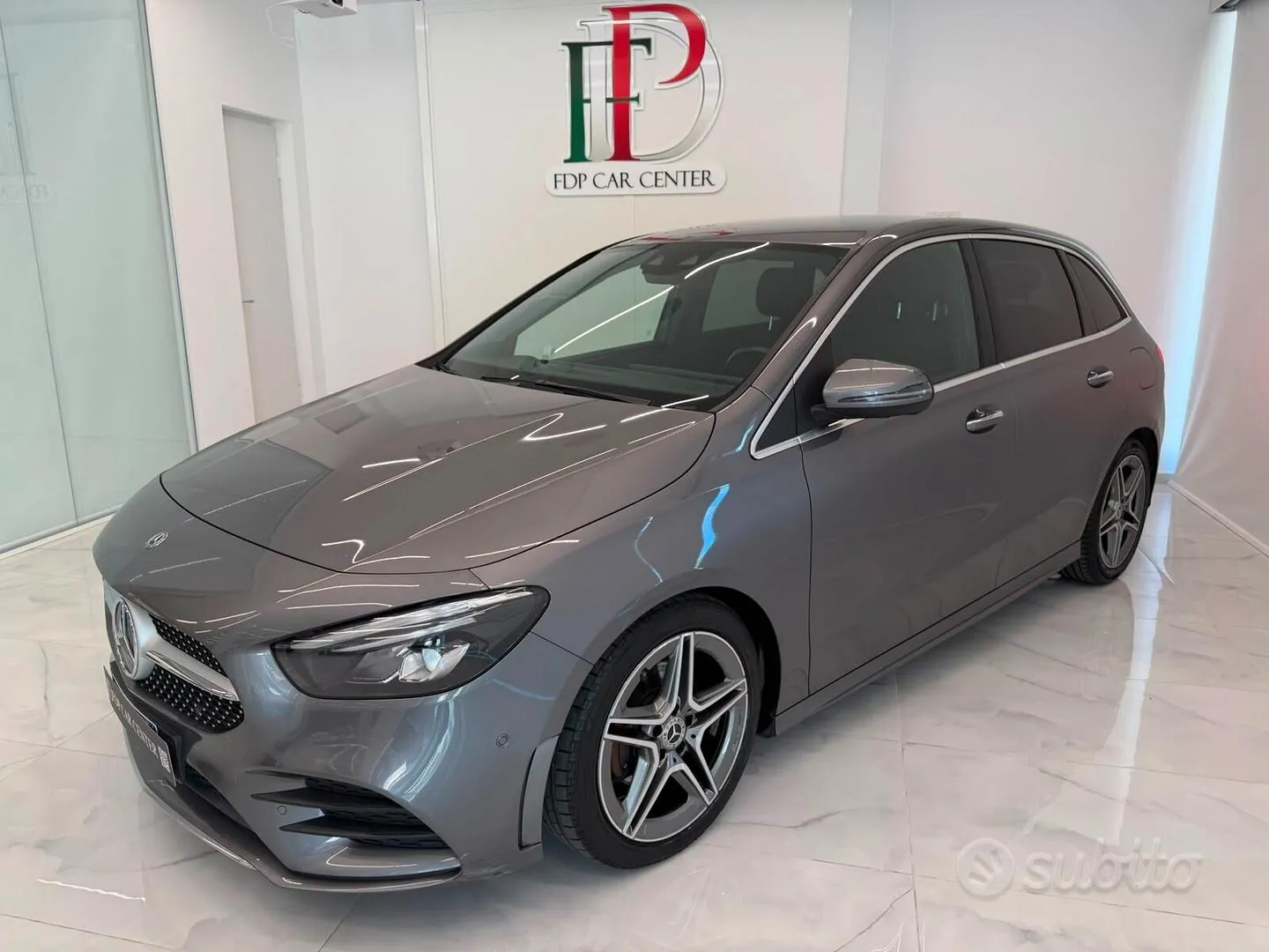 Mercedes-Benz B 180